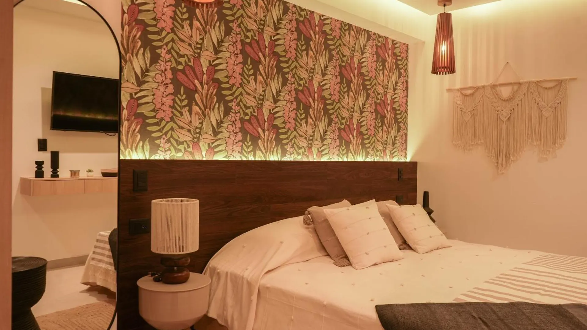 Hotel Macondo 5Ta Av Playa del Carmen