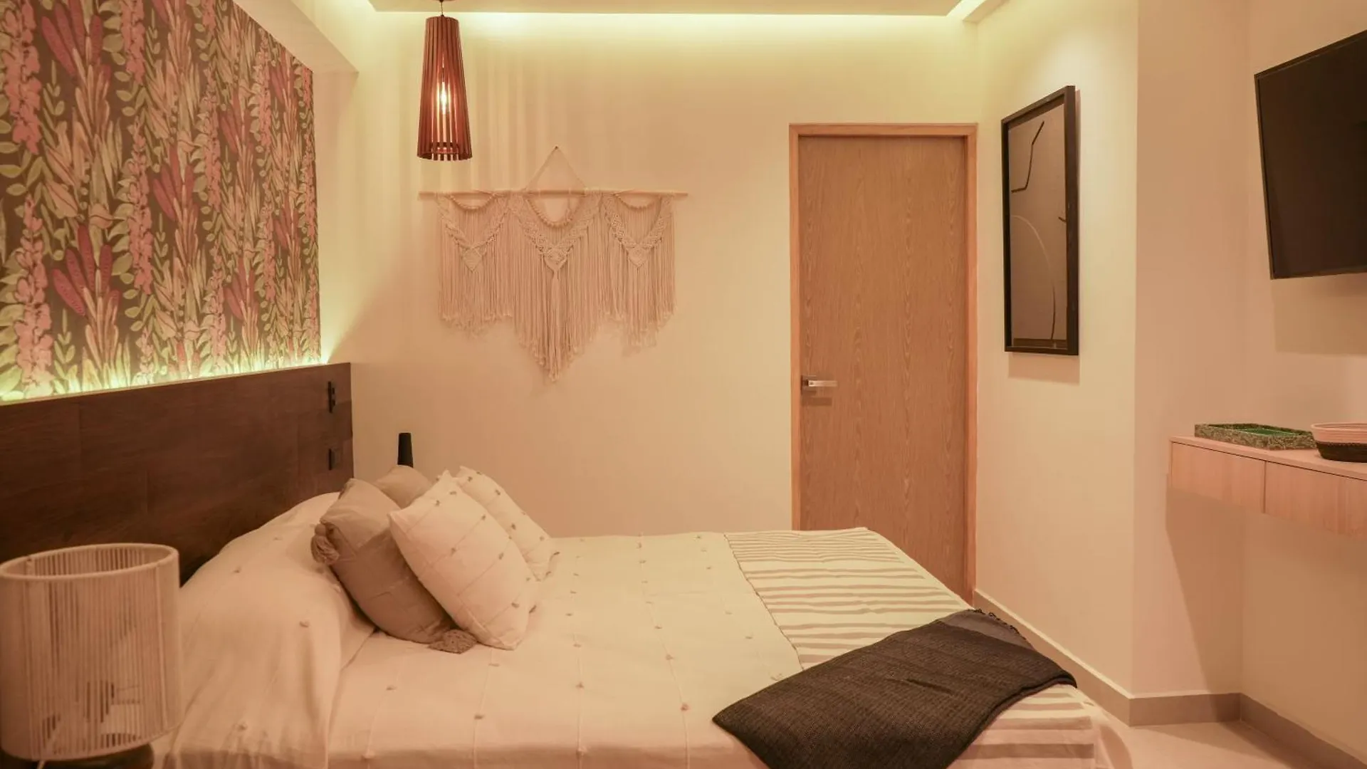 Hotel Macondo 5Ta Av Playa del Carmen