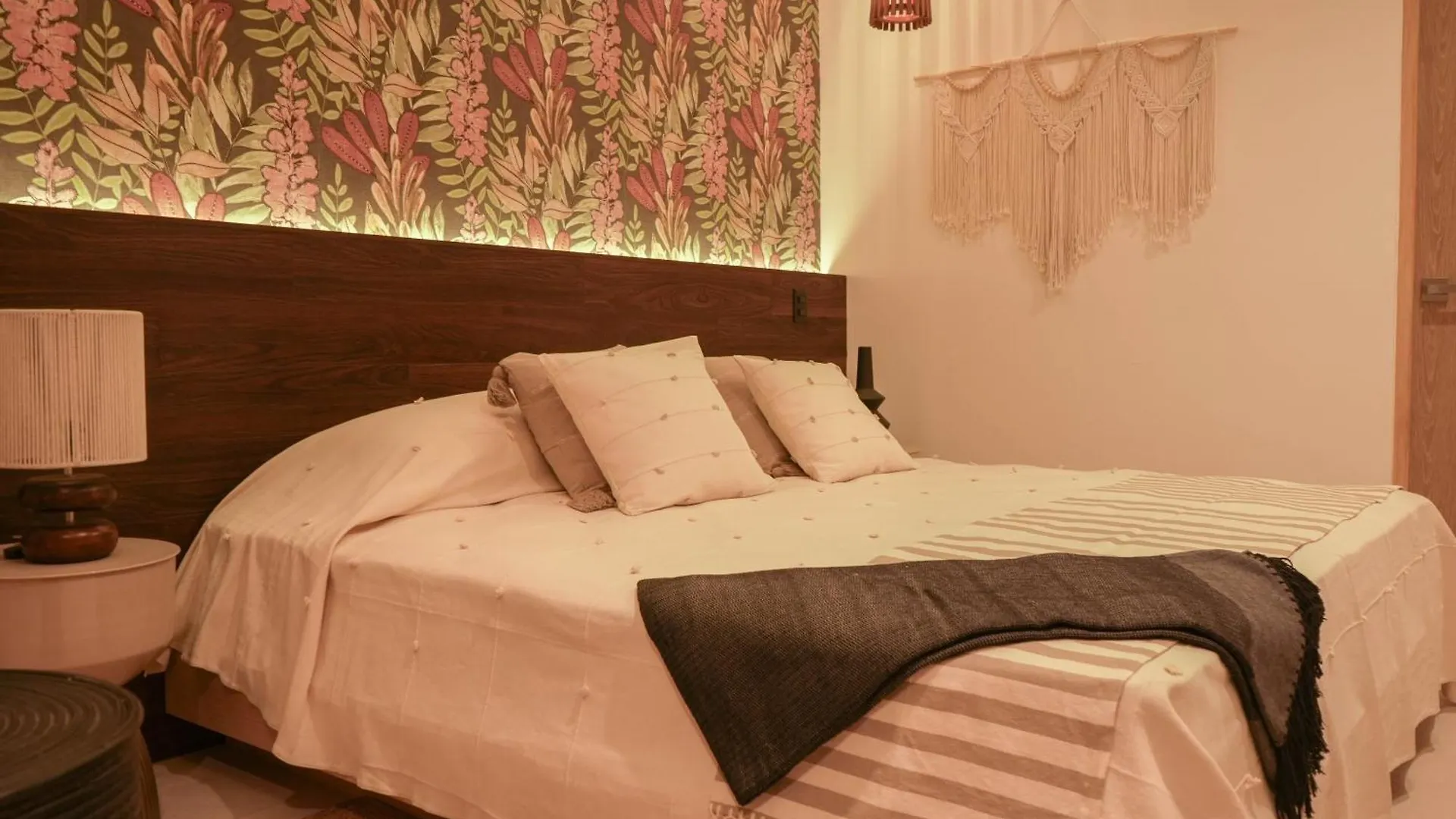 Hotel Macondo 5Ta Av Playa del Carmen 4*,